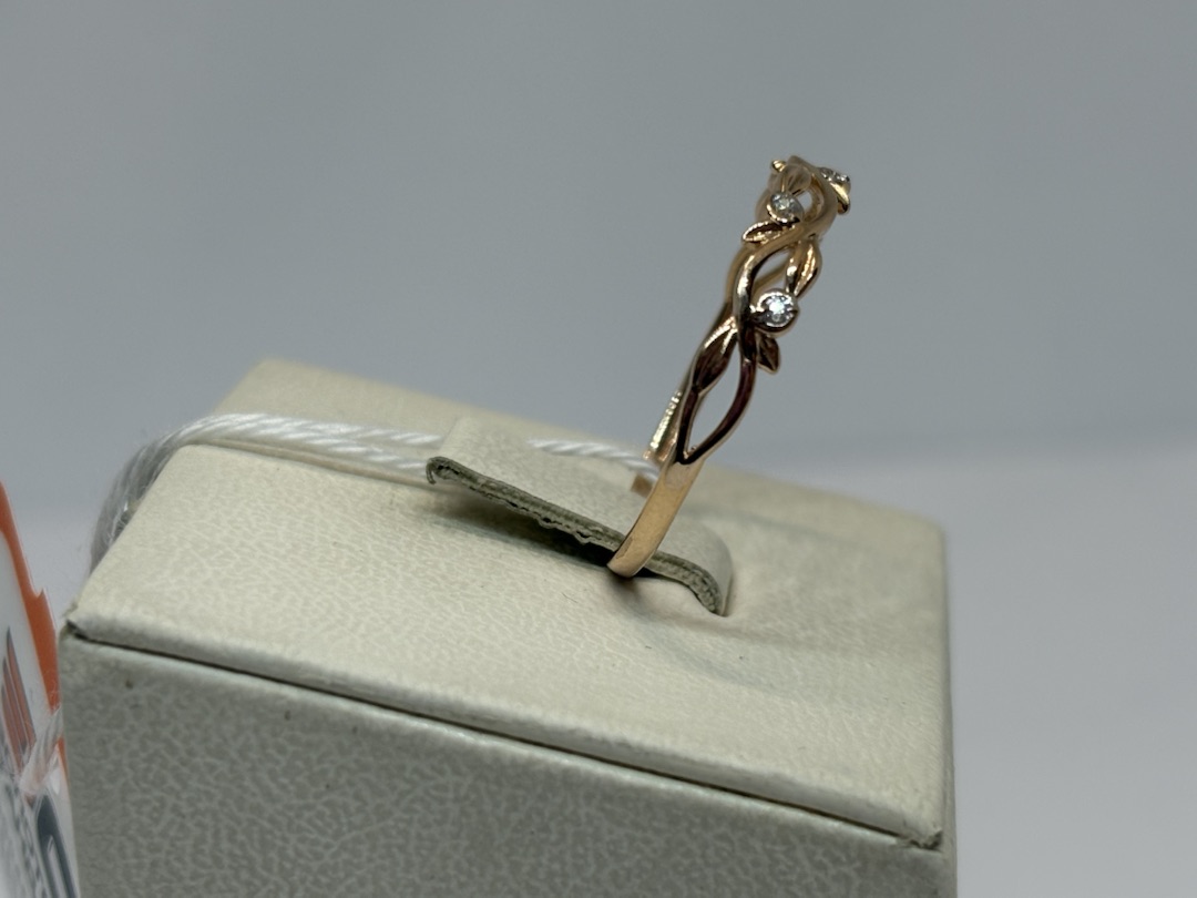 КОЛЬЦО С КАМНЯМИ (Au 585)