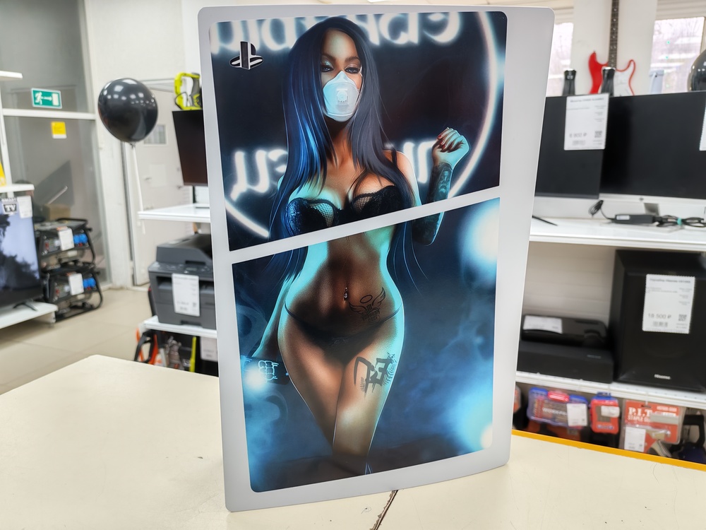 Игровая приставка PlayStation 5 825Gb (С дисководом)