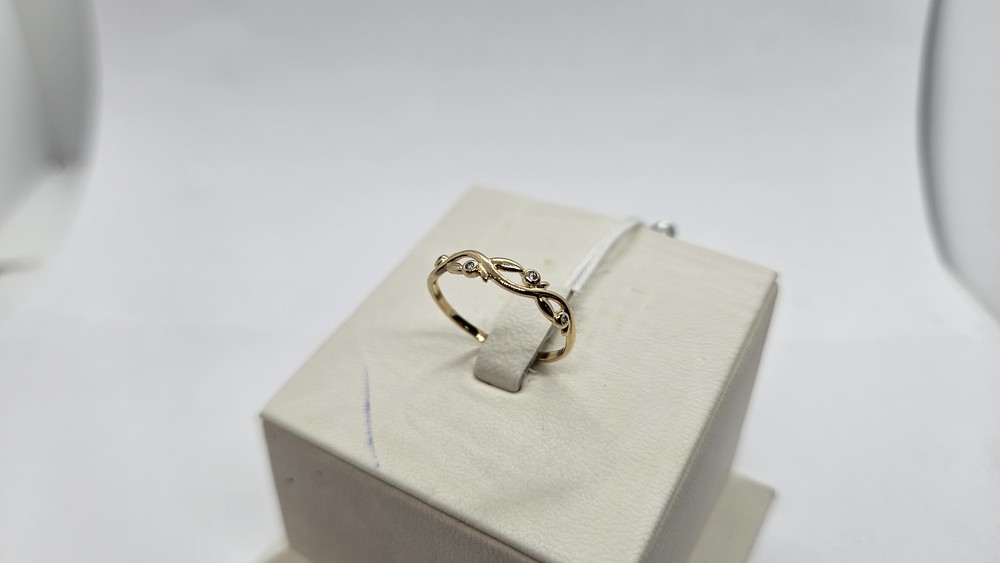 КОЛКМИ585 КОЛЬЦО С КАМНЯМИ (Au 585) КОЛКМИ585 КОЛЬЦО С КАМНЯМИ (Au 585)