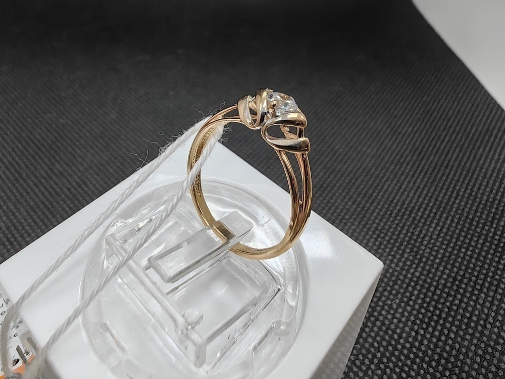 КОЛКМ585 КОЛЬЦО С КАМНЕМ (Au 585)