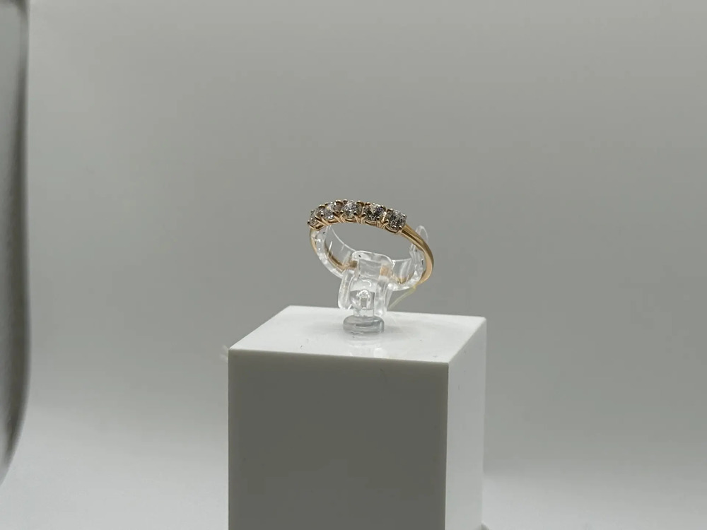 КОЛЬЦО С КАМНЯМИ (Au 585)