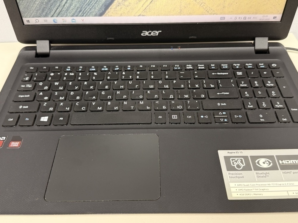 Ноутбук Acer ES1-523-60LS; A6-7310, Radeon R4 series, 4 Гб, Нет, 500 Гб