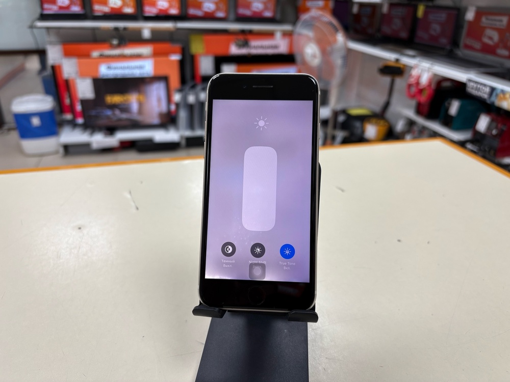 Смартфон Apple Iphone SE 2022 64GB