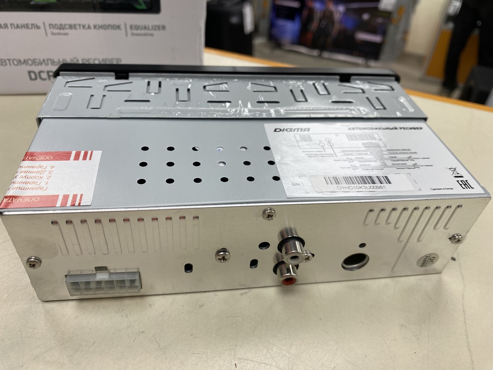 Автомагнитола Digma DC-12V