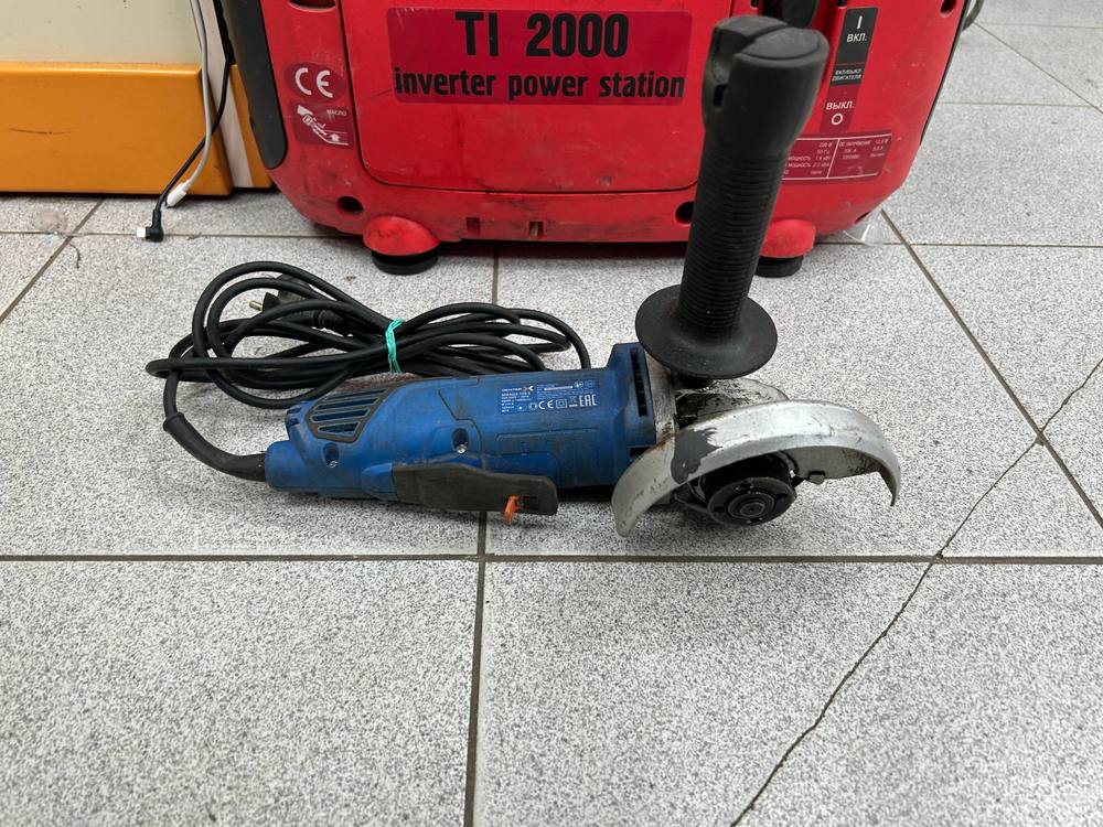 Угловая шлифмашина Dexter 800AG2-125.5