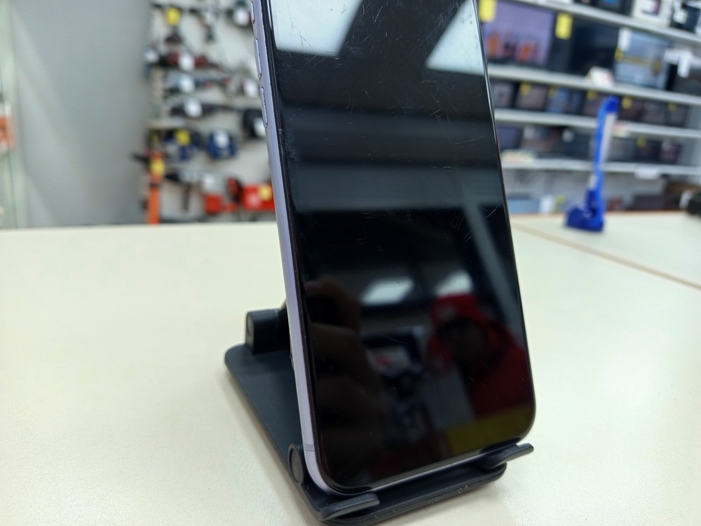 Смартфон Apple iPhone 11 128Gb