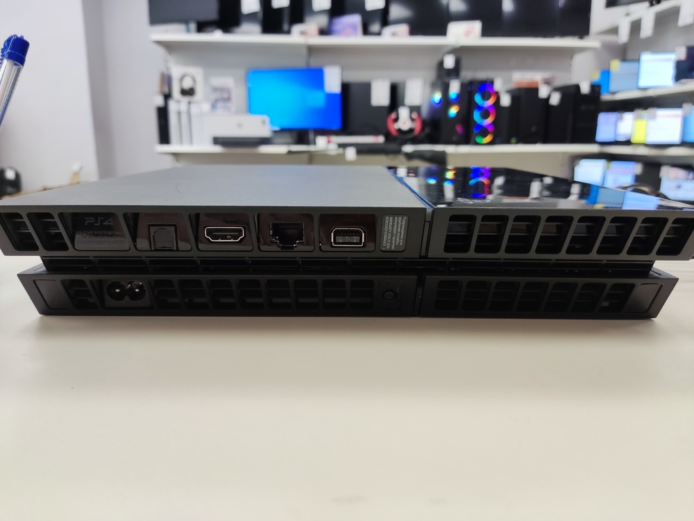 Игровая приставка PlayStation 4 FAT 500GB