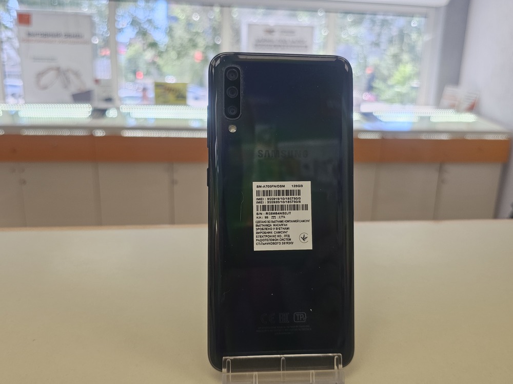 Смартфон Samsung Galaxy A70 6/128