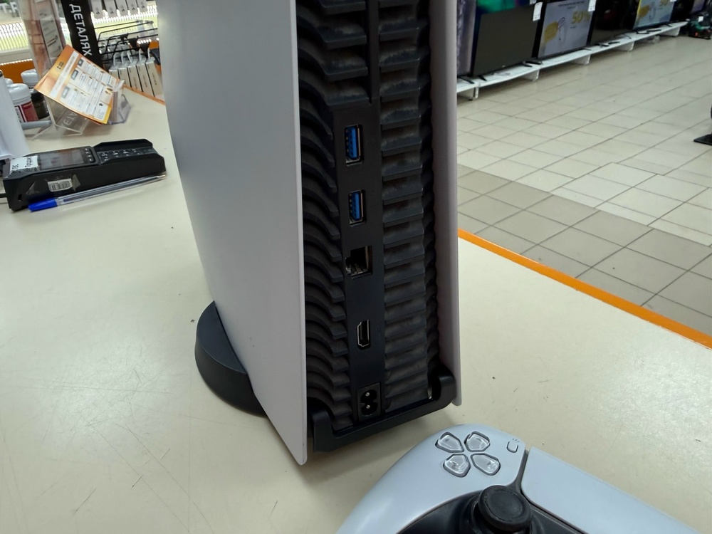 Игровая приставка PlayStation 5 825Gb (С дисководом)