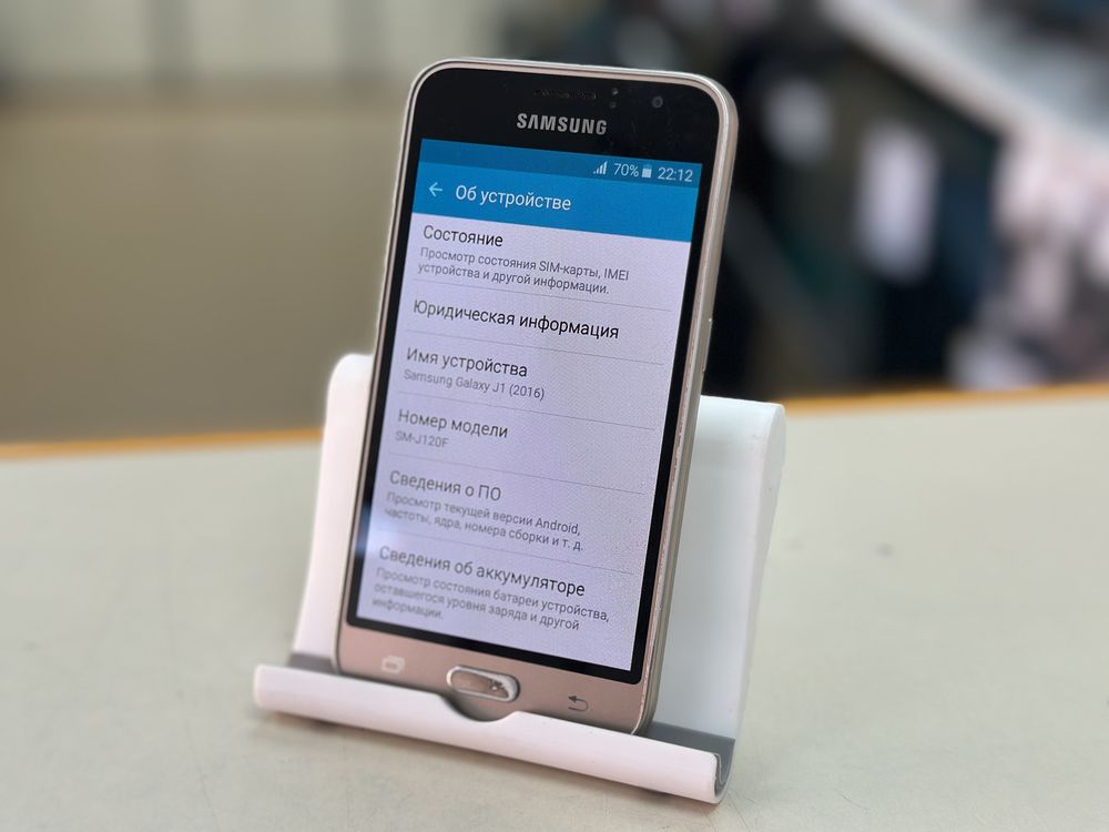 Смартфон Samsung Galaxy J1 2016 1/8
