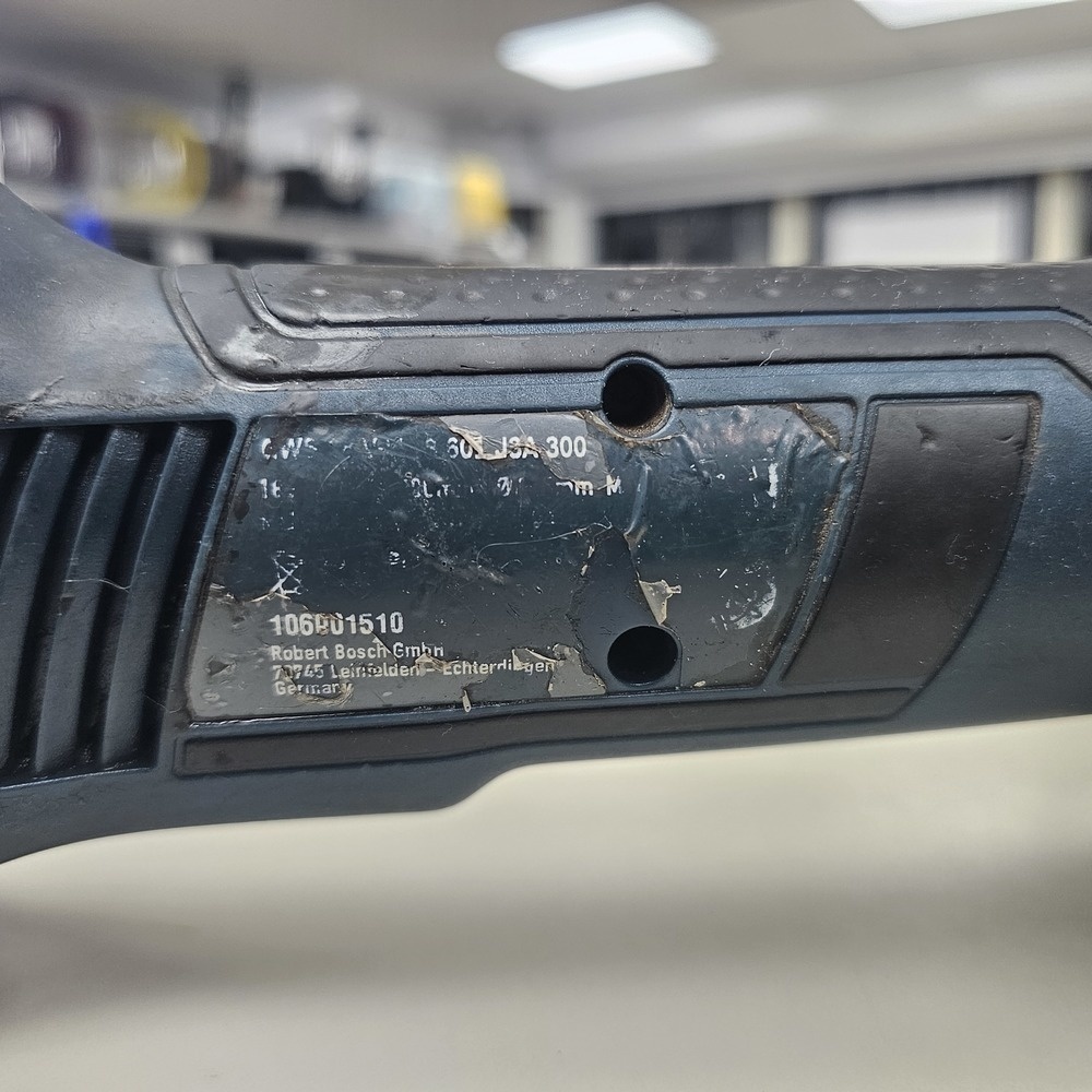 Угловая шлифмашина Bosch GWS 18-125 V-LI;