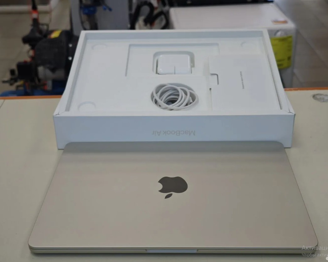 Ноутбук Apple MacBook Air 13 M2 8/256 (A2681)