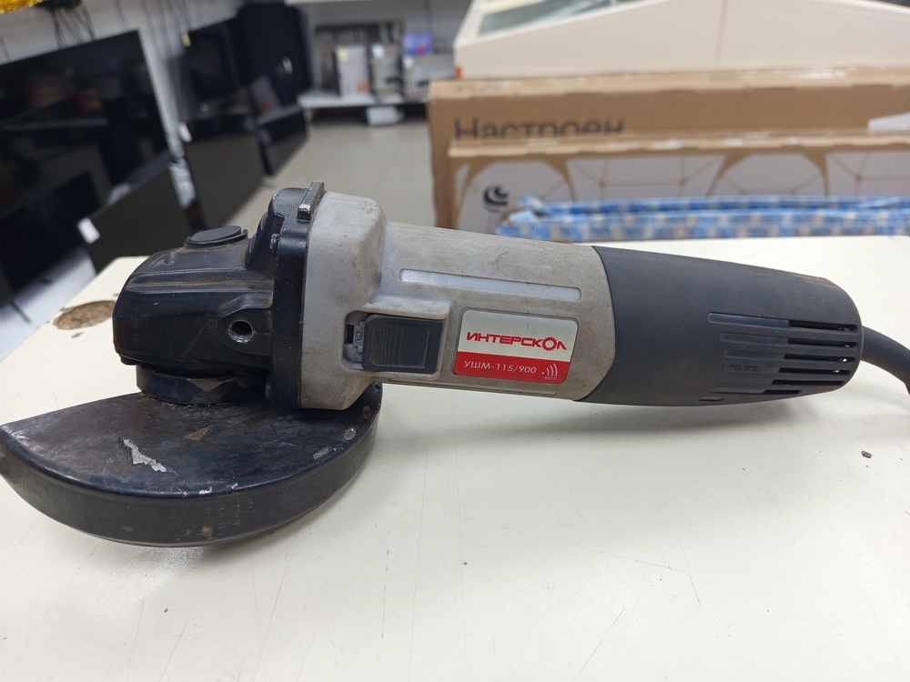 Угловая шлифмашина Интерскол 115/900