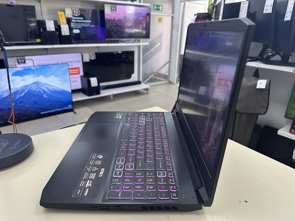 Ноутбук Acer; Ryzen 5 5600H, GeForce RTX 3060, 16 Гб, 500 Гб, Нет