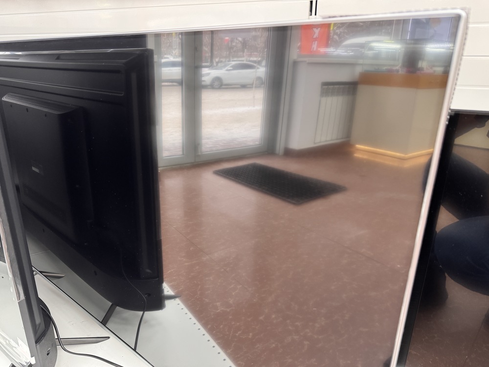 QLED Телевизор Samsung QE49Q6FNA