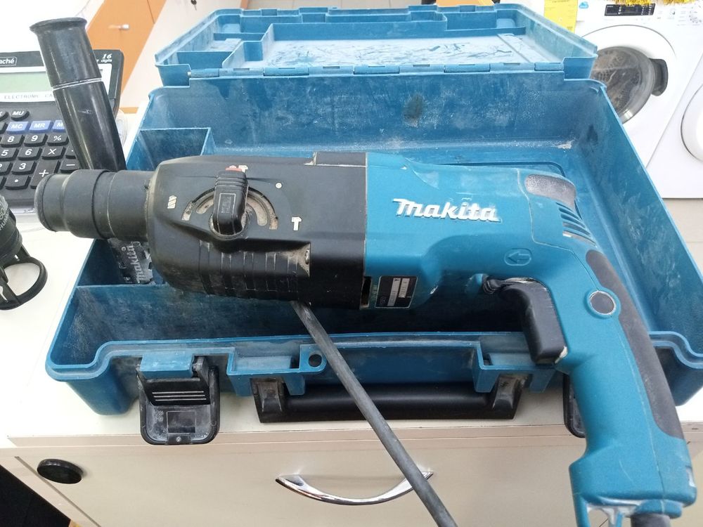 Перфоратор Makita HR 2450