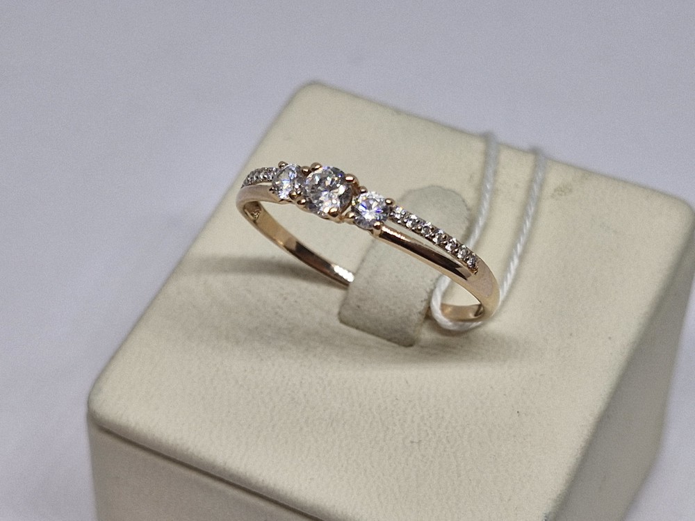 КОЛЬЦО С КАМНЯМИ (Au 585)