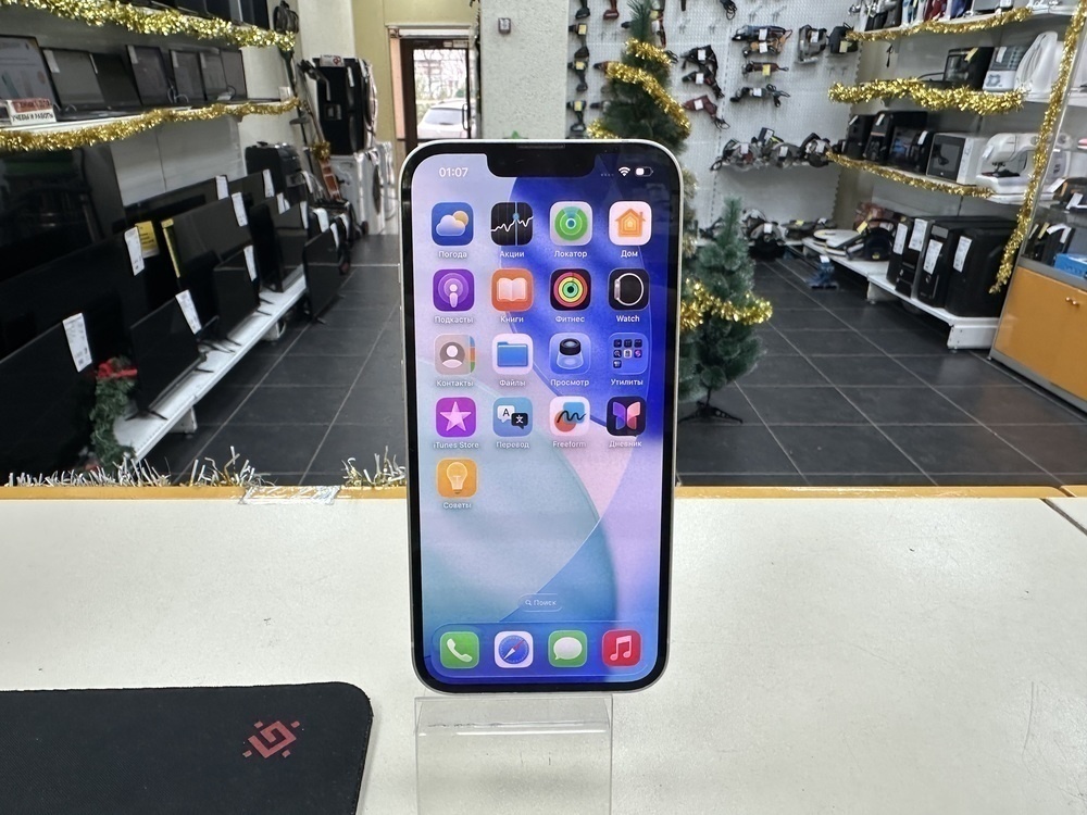 Смартфон Apple iPhone 13 128Gb