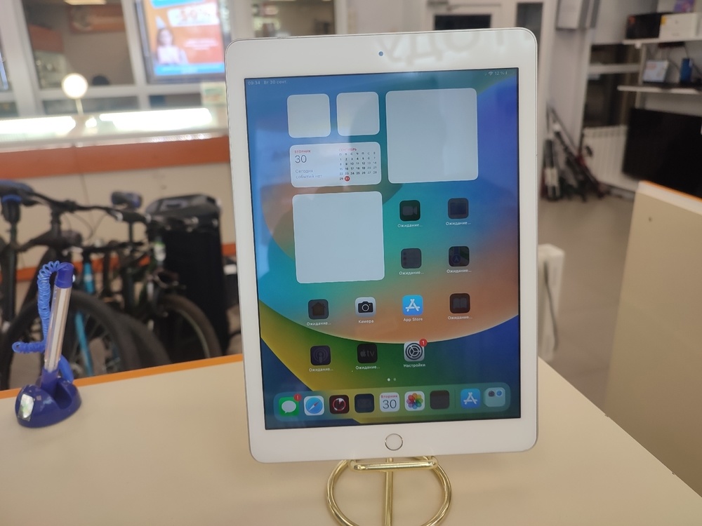Планшет Apple IPad 5 32 ГБ A1822 (Wi-Fi)