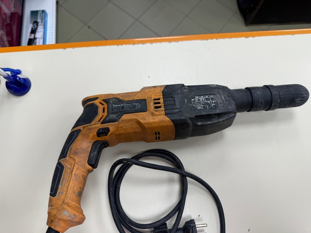 Перфоратор Deko DKH850W