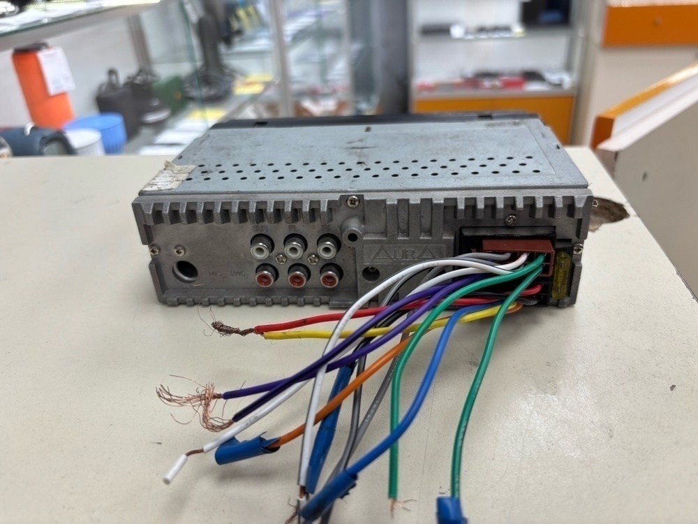Автомагнитола Aura AMH-530BT