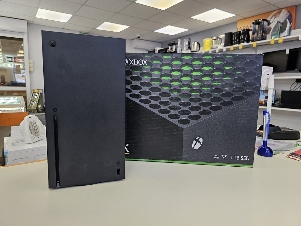 Игровая приставка Xbox Series X 1Tb