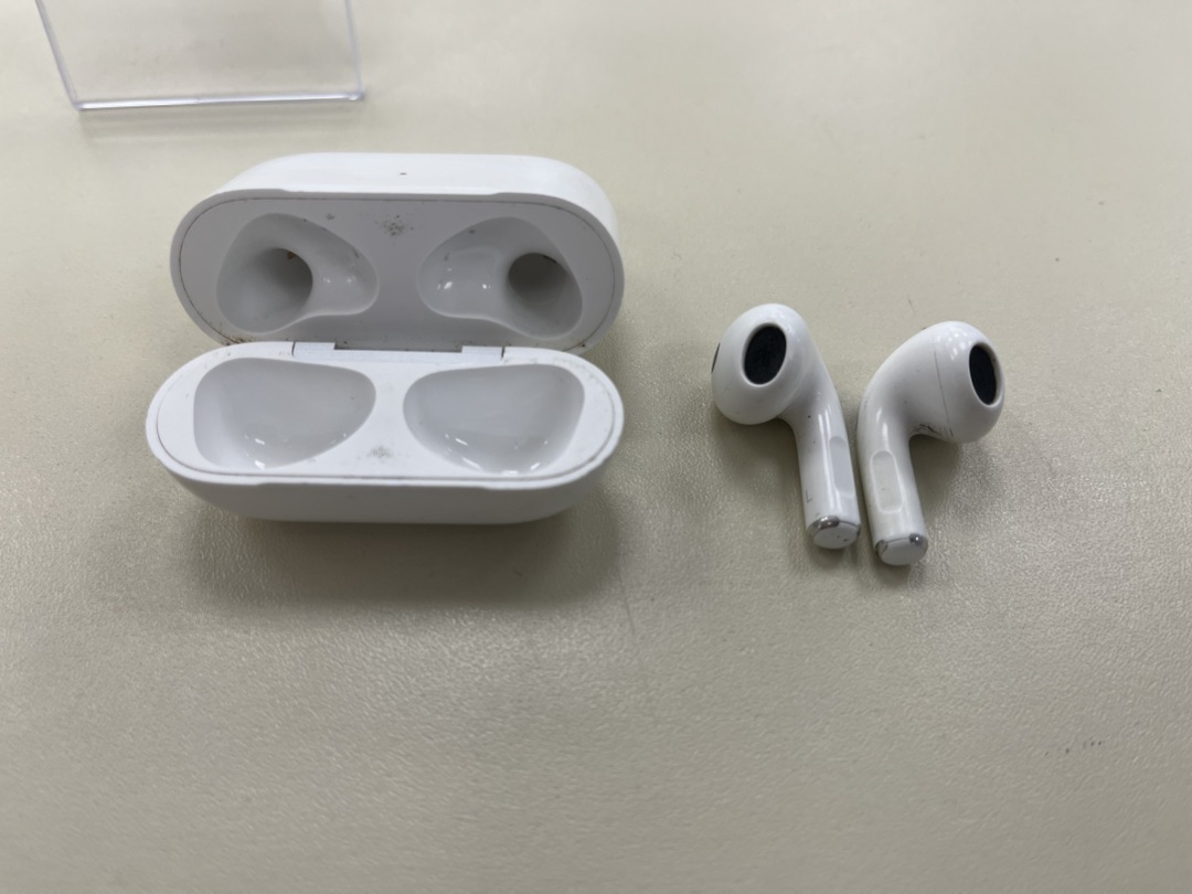 Наушники беспроводные Apple Airpods 3