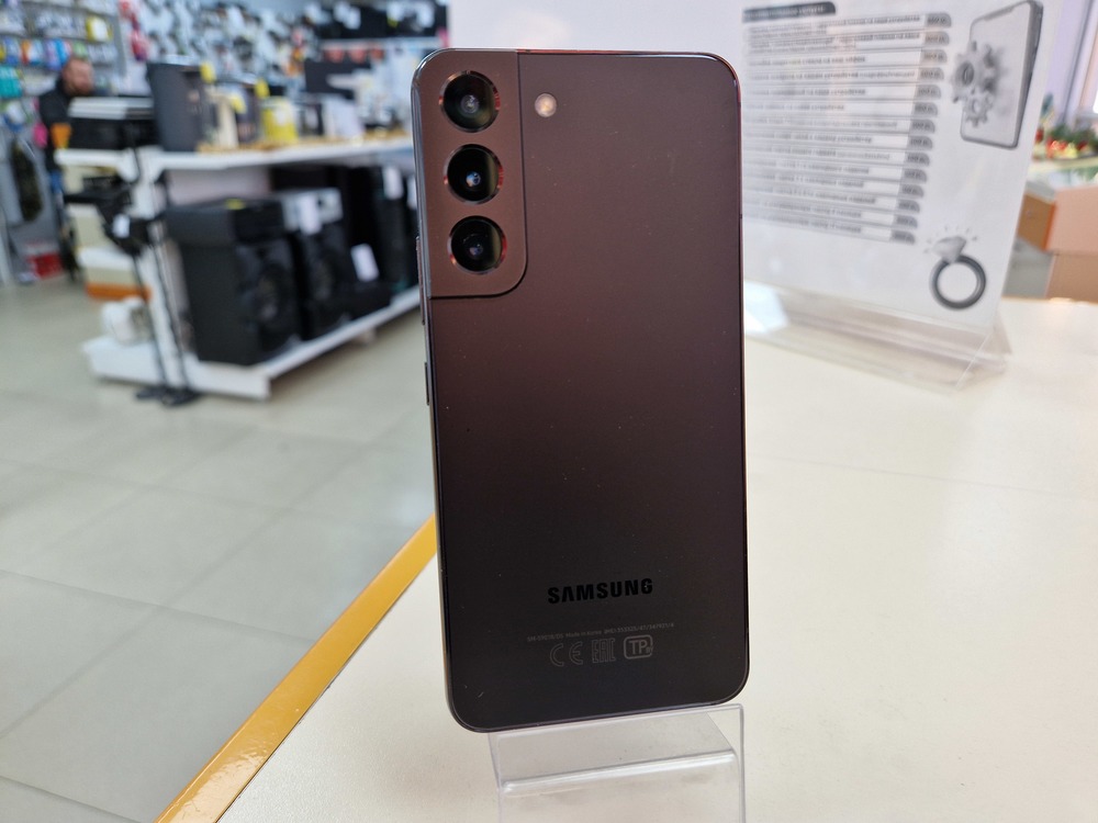 Смартфон Samsung Galaxy S22 8/128