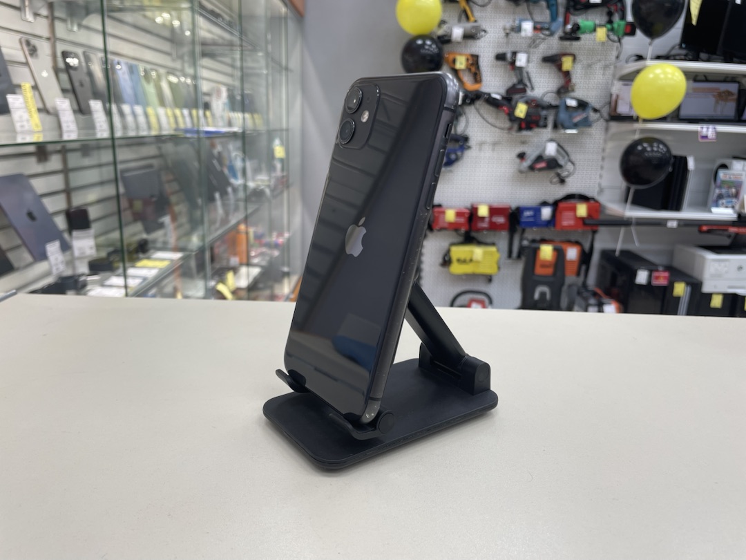 Смартфон Apple iPhone 11 64Gb