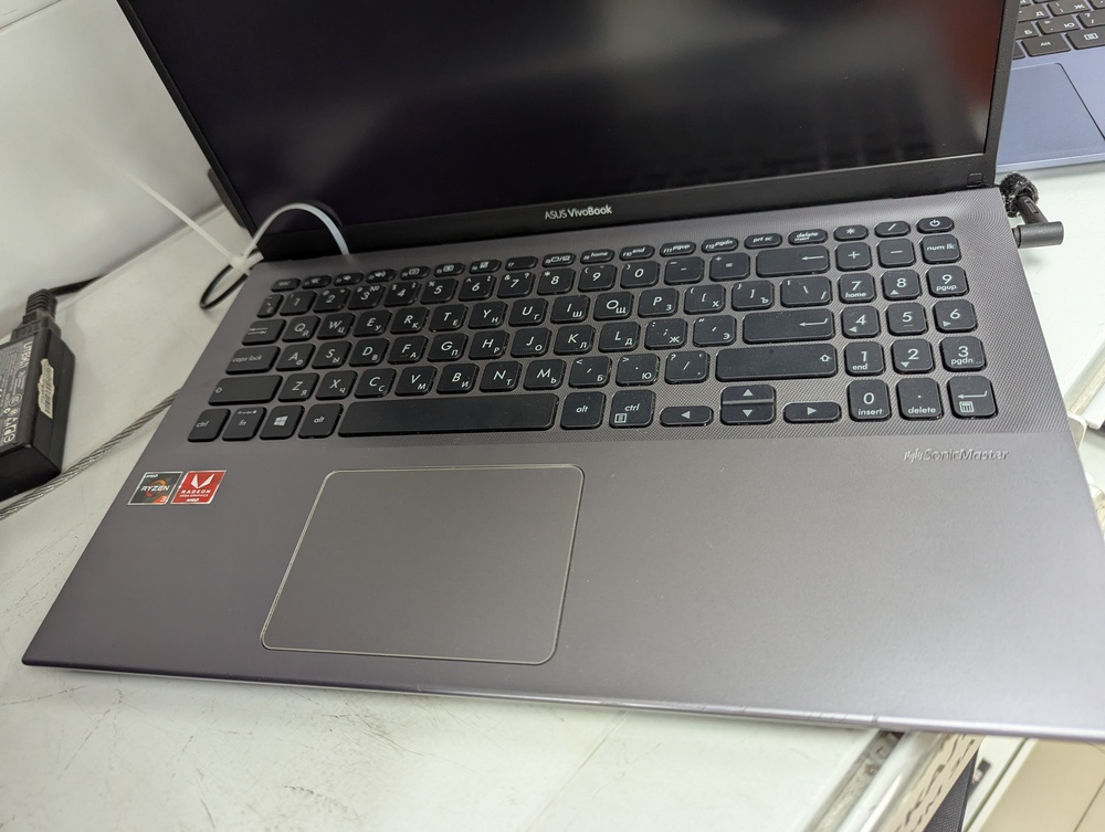 Ноутбук ASUS VivoBook; Ryzen 3 3200U, Radeon Vega 3, 8 Гб, 256 Гб, Нет