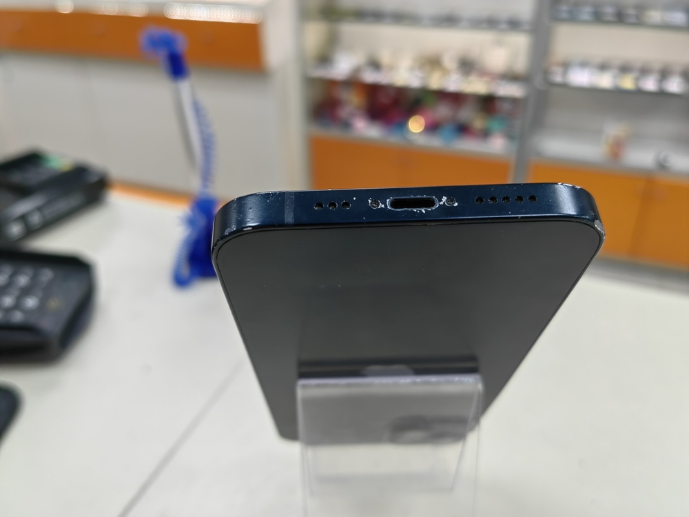 Смартфон Apple iPhone 13 128Gb