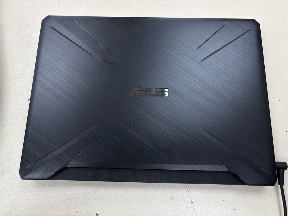 Ноутбук ASUS; Ryzen 5 3550H, GeForce GTX 1650, 8 Гб, 256 Гб, 750 Гб