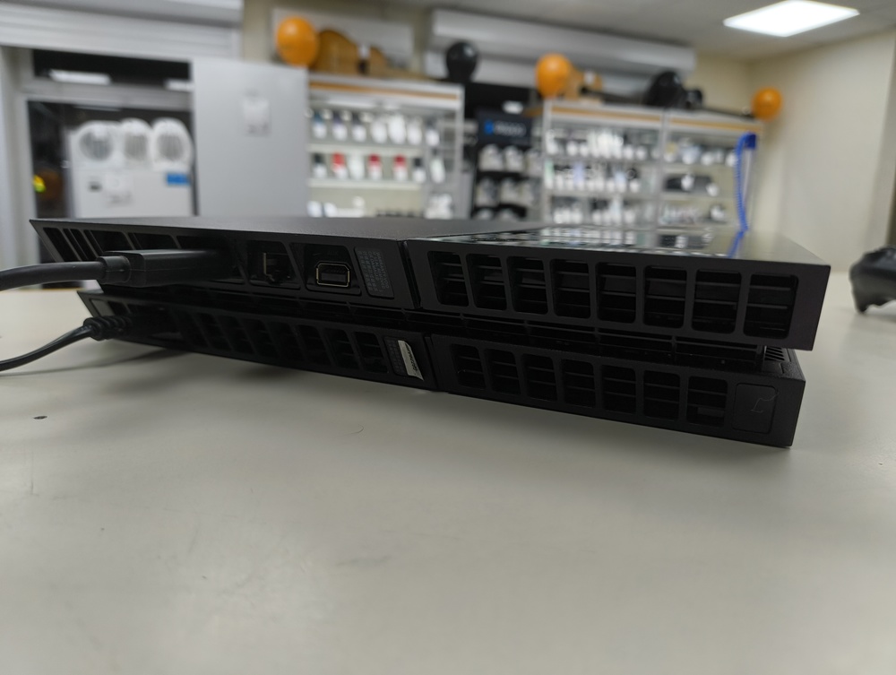 Игровая приставка PlayStation 4 FAT 1Tb