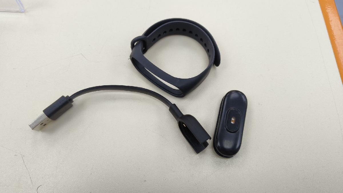 Фитнес-браслет Xiaomi MI BAND 3