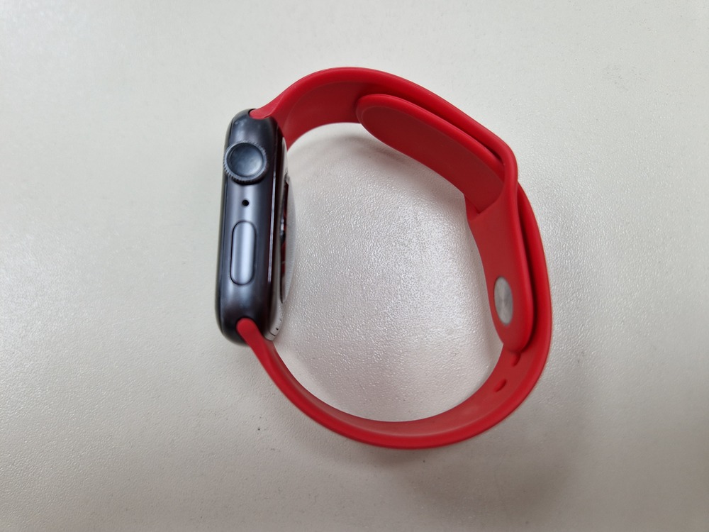 Смарт-часы Apple Watch Series 5 44 мм