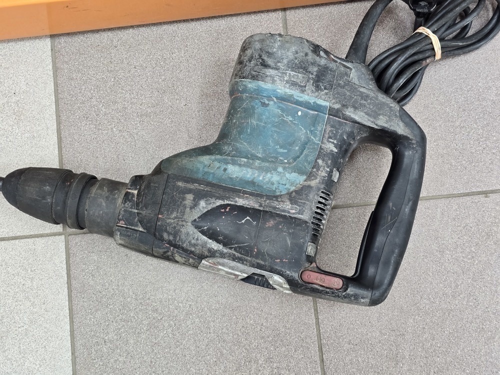 Отбойный молоток Makita HR4501C