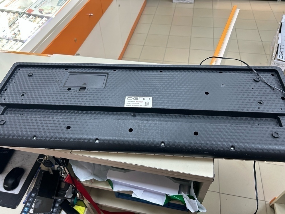 Синтезатор DENN DEK494