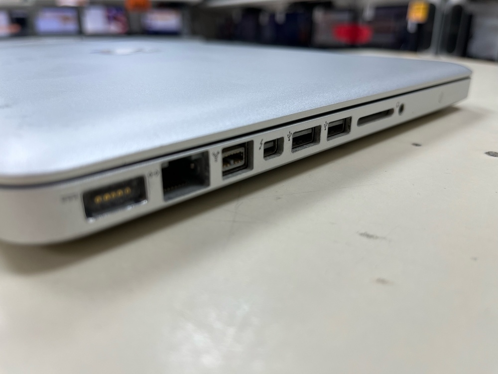 Ноутбук Apple MacBook Pro 13  (A1278) 2011
