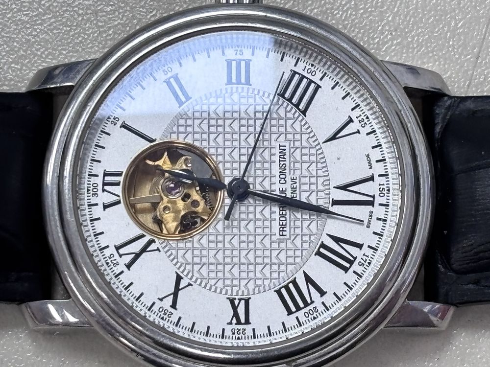 Часы наручные FREDERIQUE CONSTANT FC-303/310/315X4P4/5/6