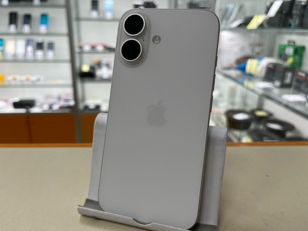 Смартфон Apple Iphone 16 128Gb