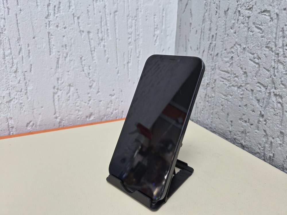 Смартфон Apple iPhone 12 64Gb