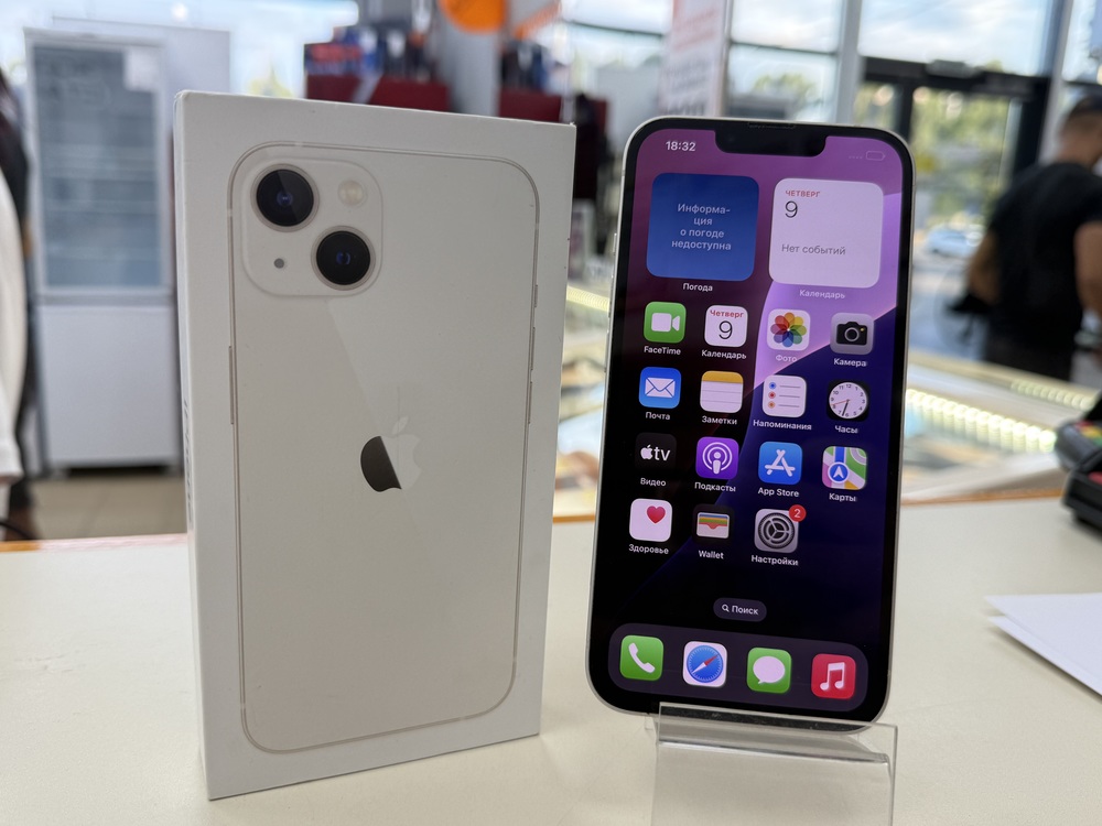 Смартфон Apple iPhone 13 128Gb