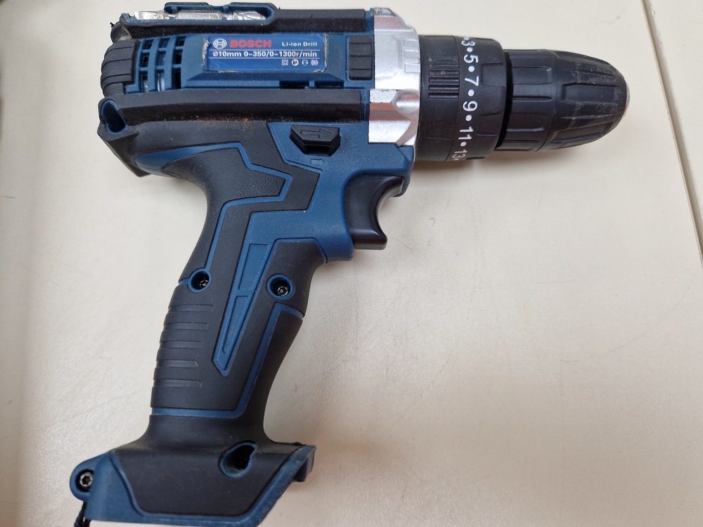 Шуруповерт Bosch EASY DRILL 1200