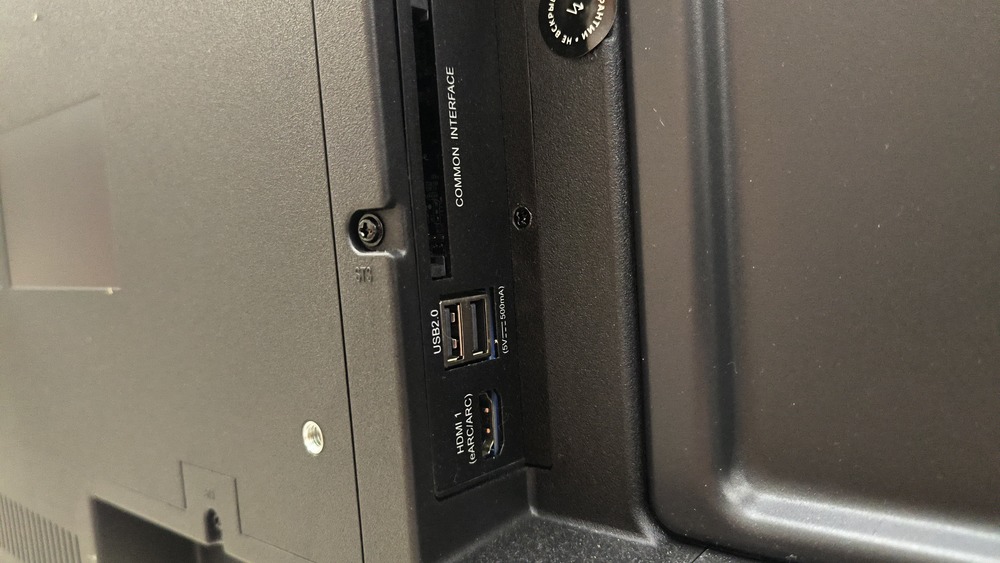 LED Телевизор Tuvio TD50UFBCV5