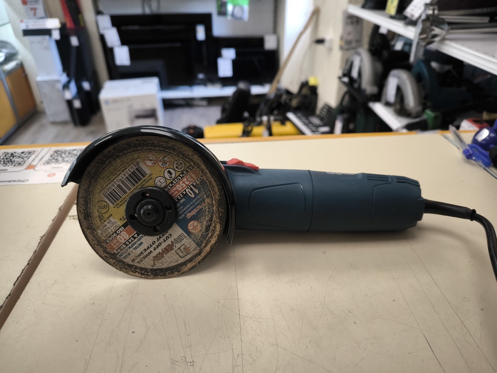 Угловая шлифмашина Bosch GWS 700