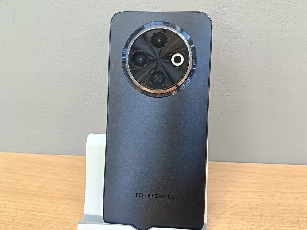 Смартфон Tecno Spark 30C 4/128