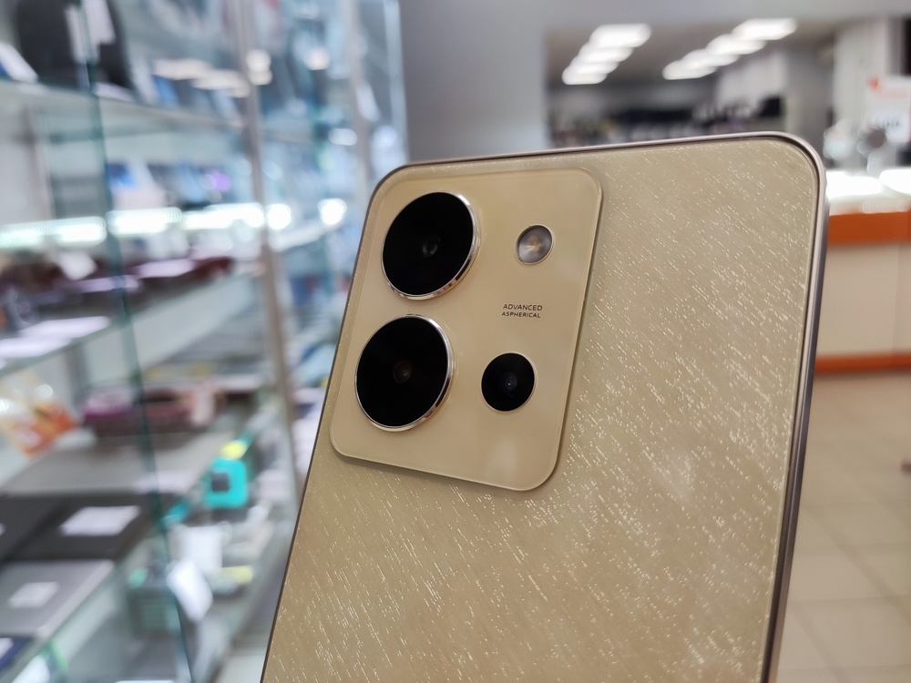 Смартфон Vivo Y36 8/128