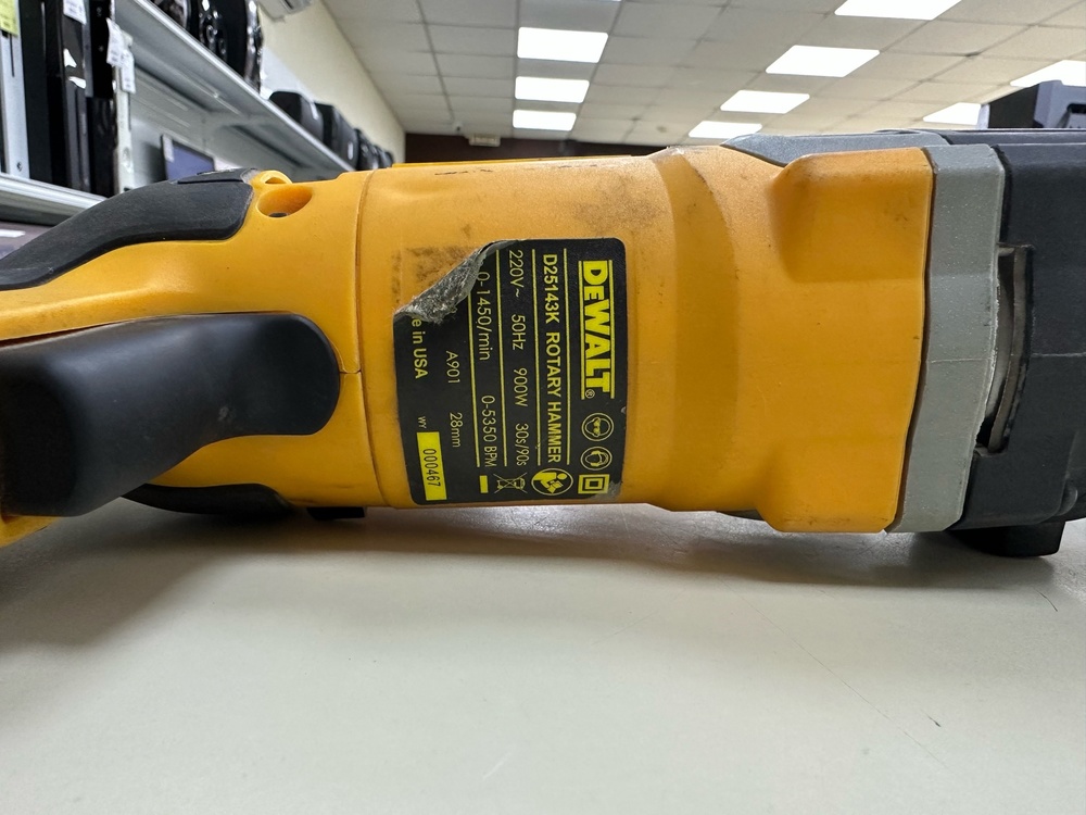 Перфоратор Dewalt D25143K