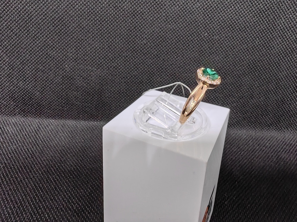 КОЛЬЦО С КАМНЯМИ (Au 585)