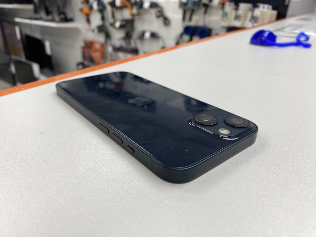 Смартфон Apple iPhone 13 128Gb